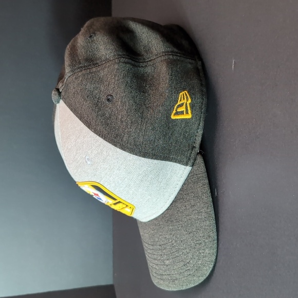 New Era,NFL, Pittsburgh Steelers Men's Gray, Yellow Fitted Hat,L/XL. - Picture 3 of 10